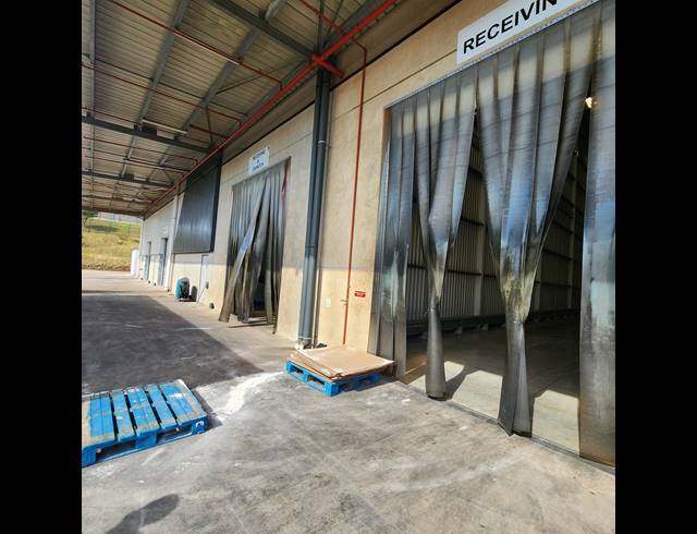 3,450M² WAREHOUSE TO LET IN RIVERHORSE VALLEY